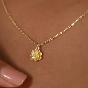 گردنبند گل رز طلایی